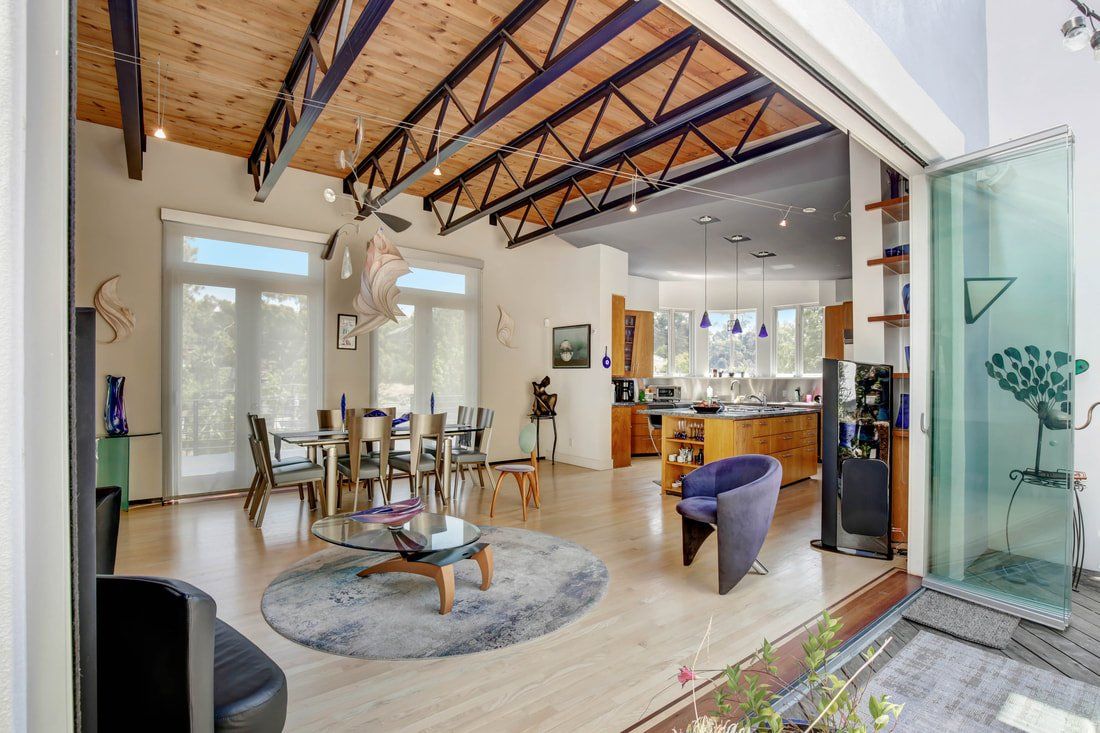 Frameless Folding Doors 