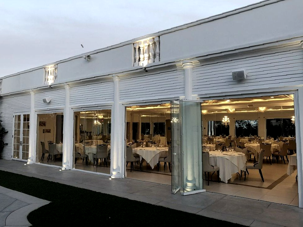 Folding Doors Restaurants