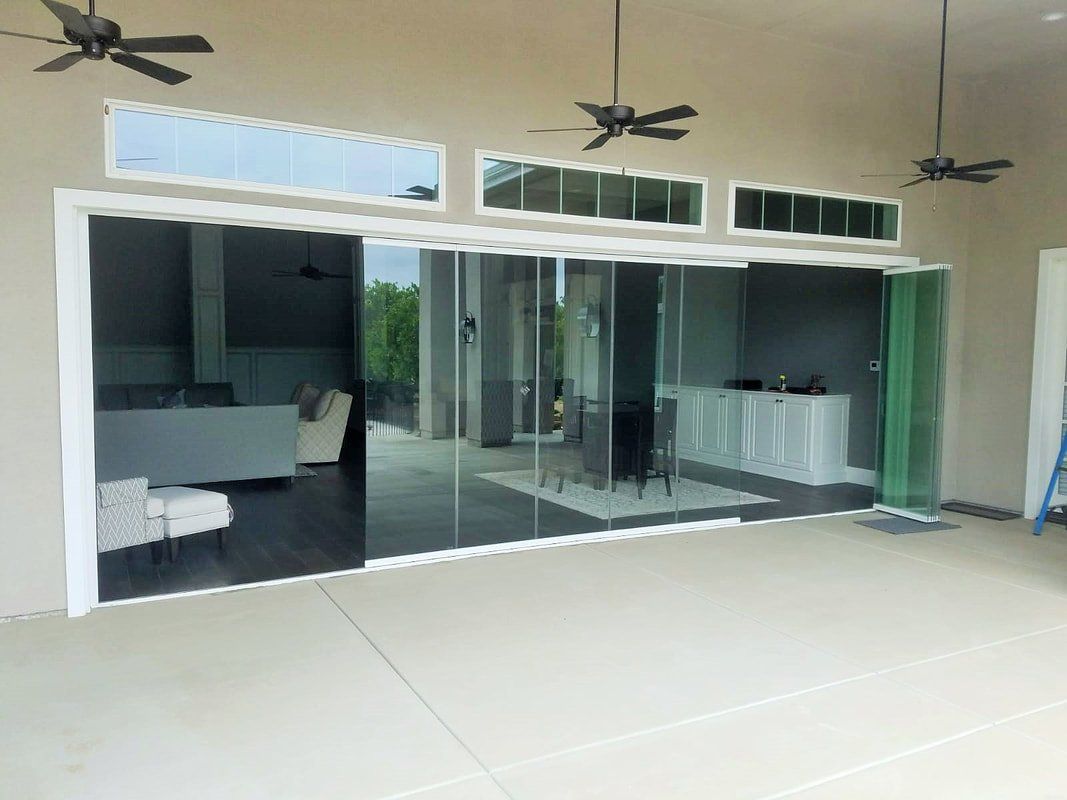 Collapsible Glass Wall Riverside