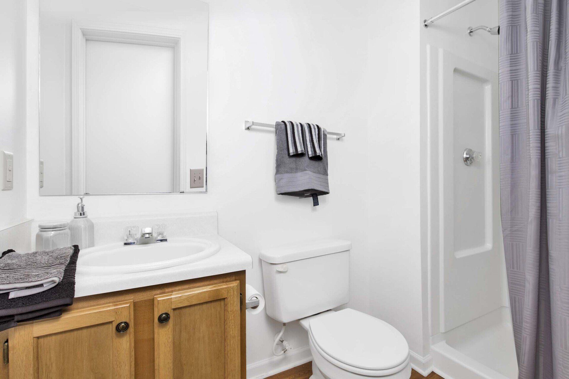 Home Meadowbrook Apartments Fayetteville, NC