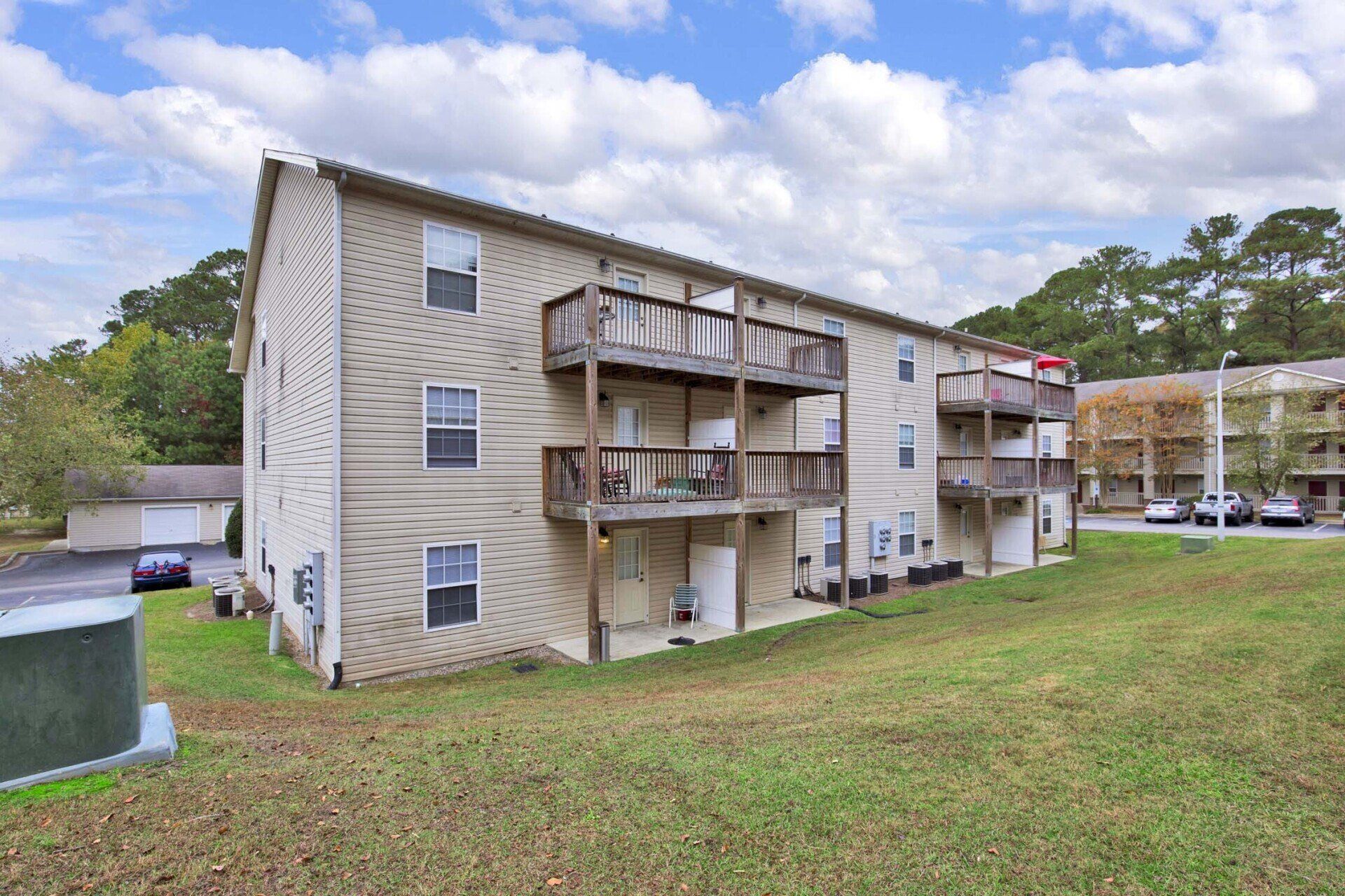 Home Meadowbrook Apartments Fayetteville, NC