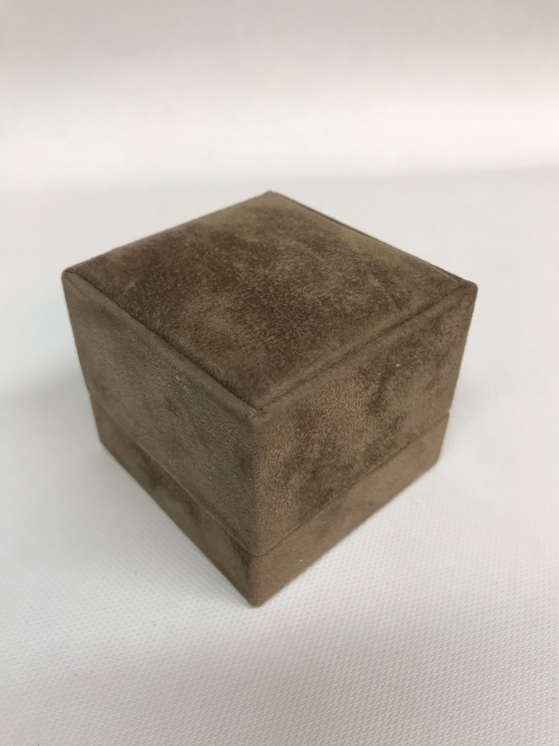 cofanetto color tortora per anello