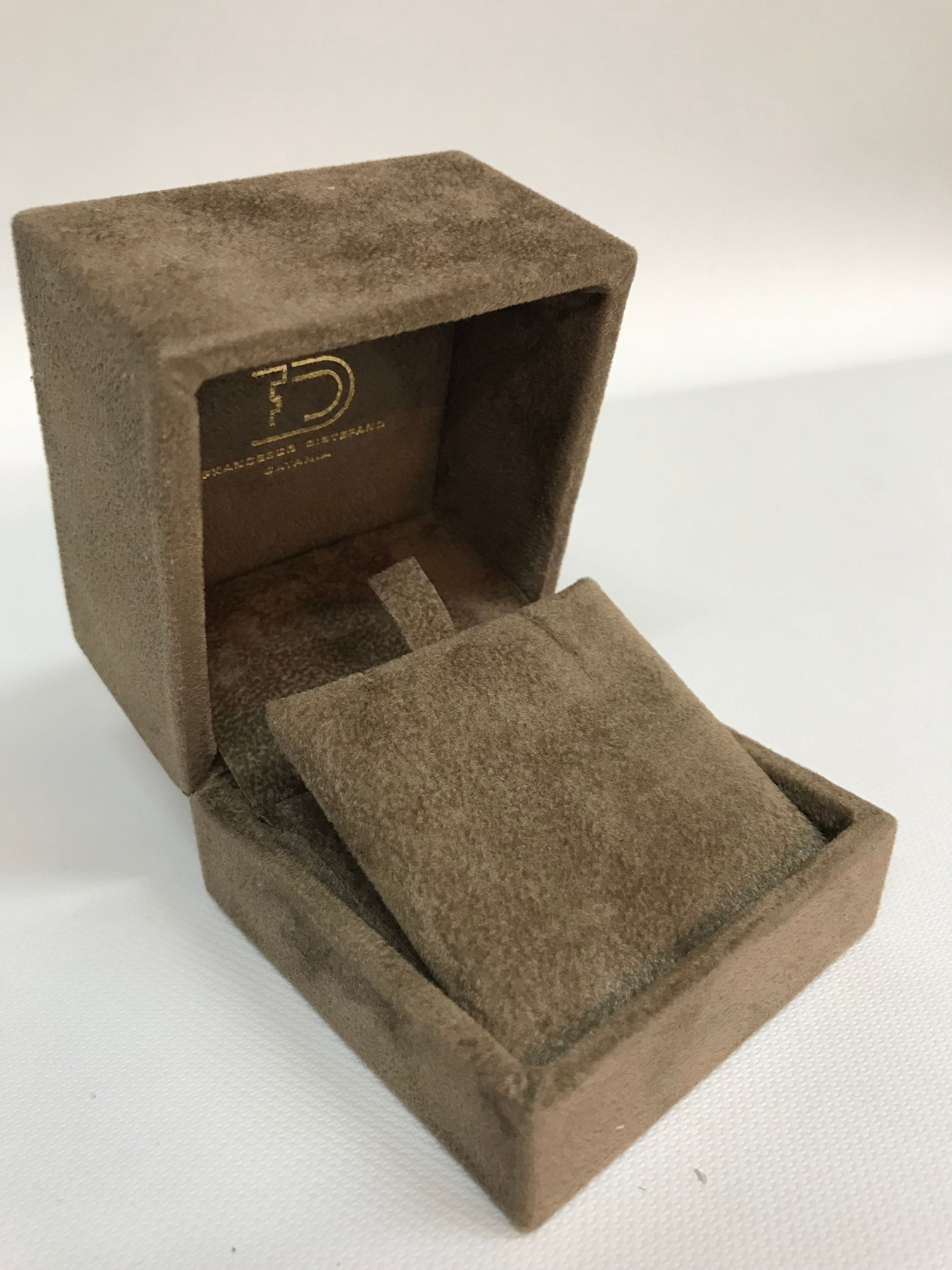 astuccio per gioielli scamosciato