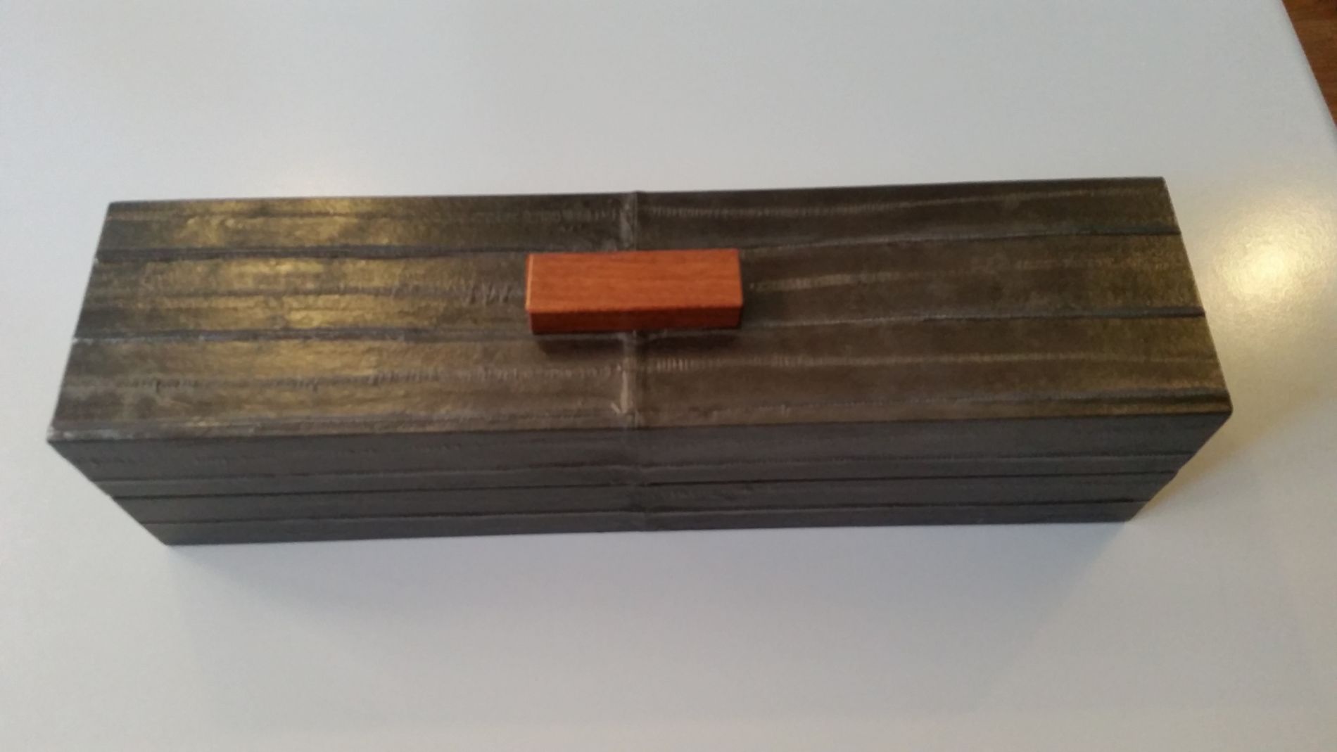 astuccio artigianale in legno