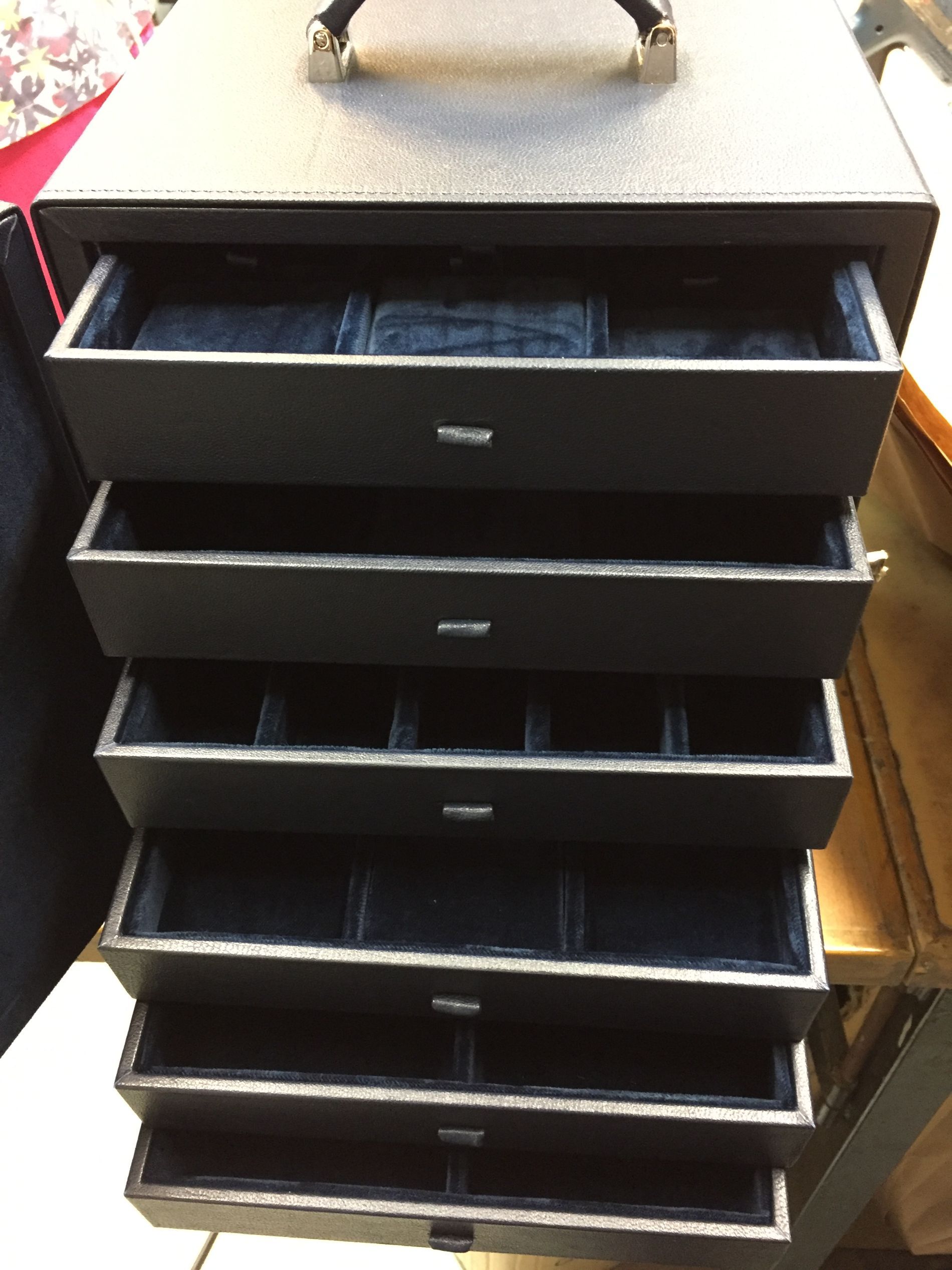 astuccio con cassettini