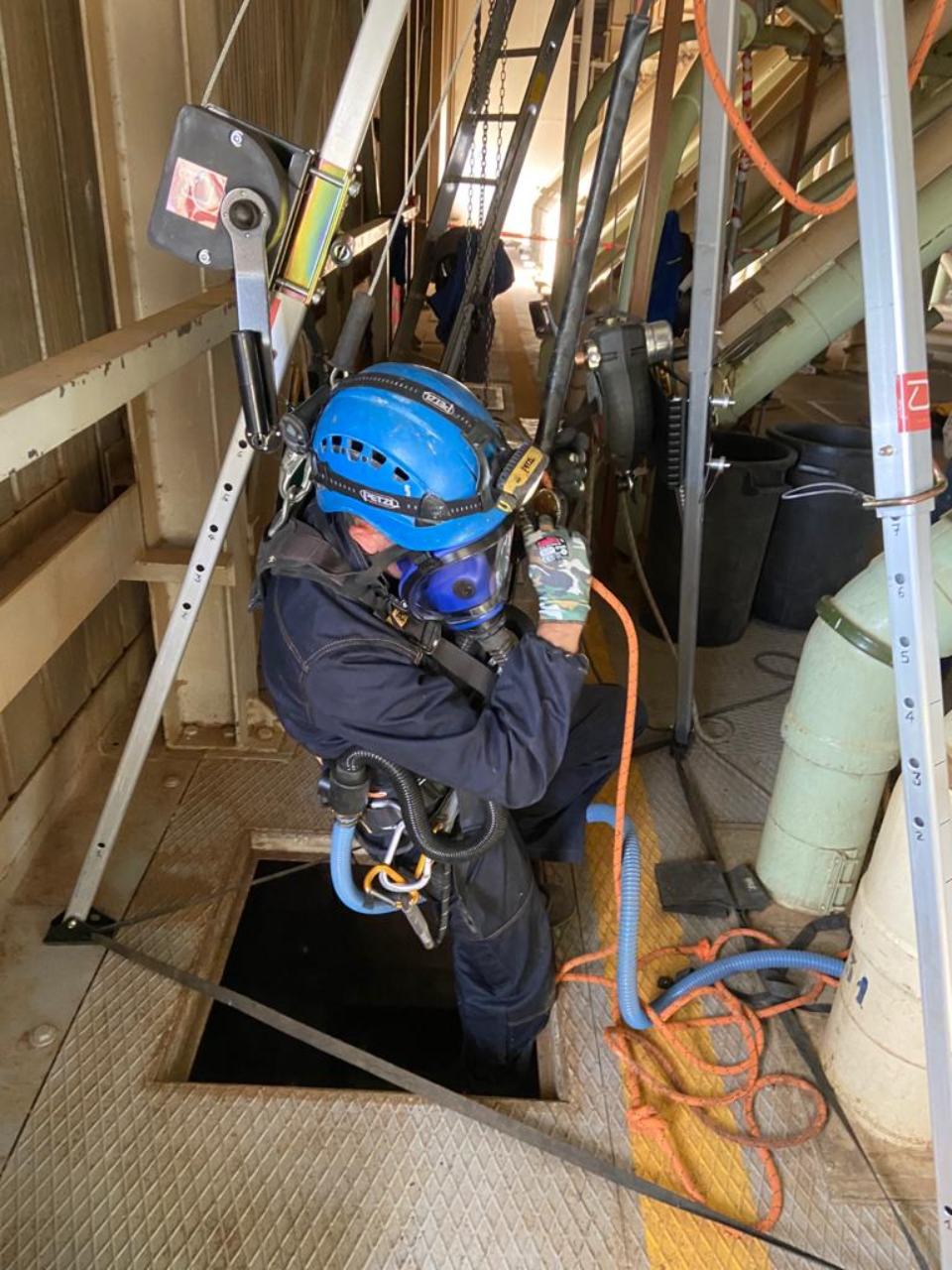 addetto ai lavori con fune