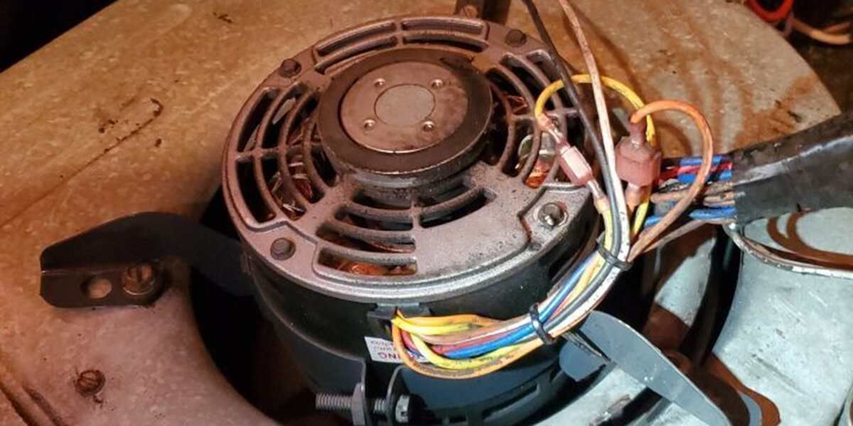 where is the blower motor in a furnace