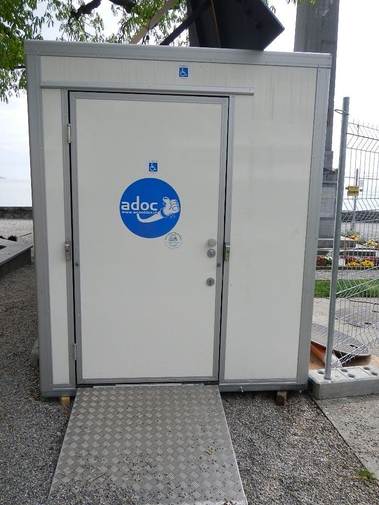 en situation wc mobile suisse