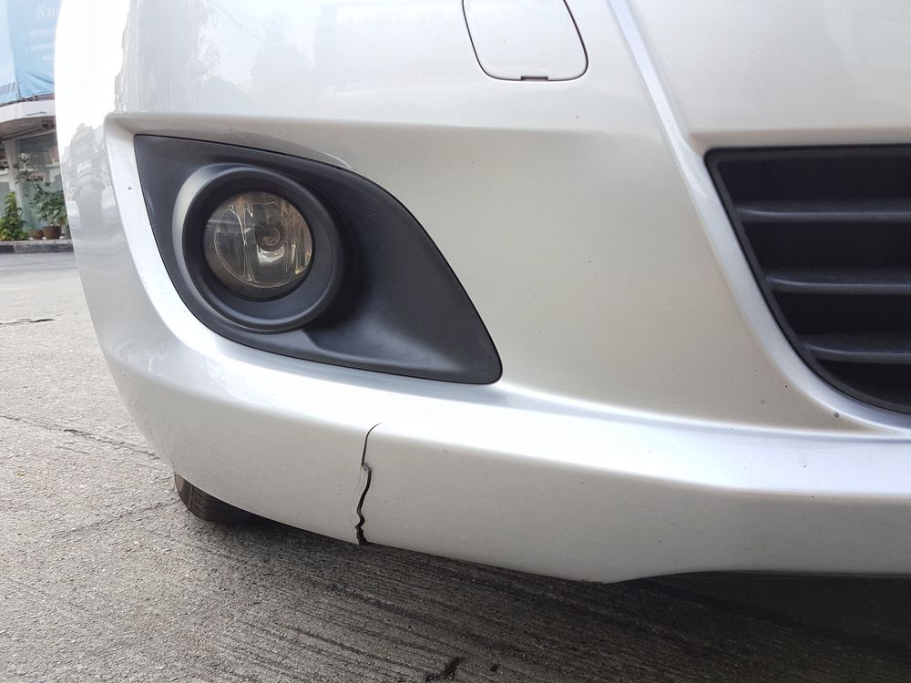 car with cracked bumper