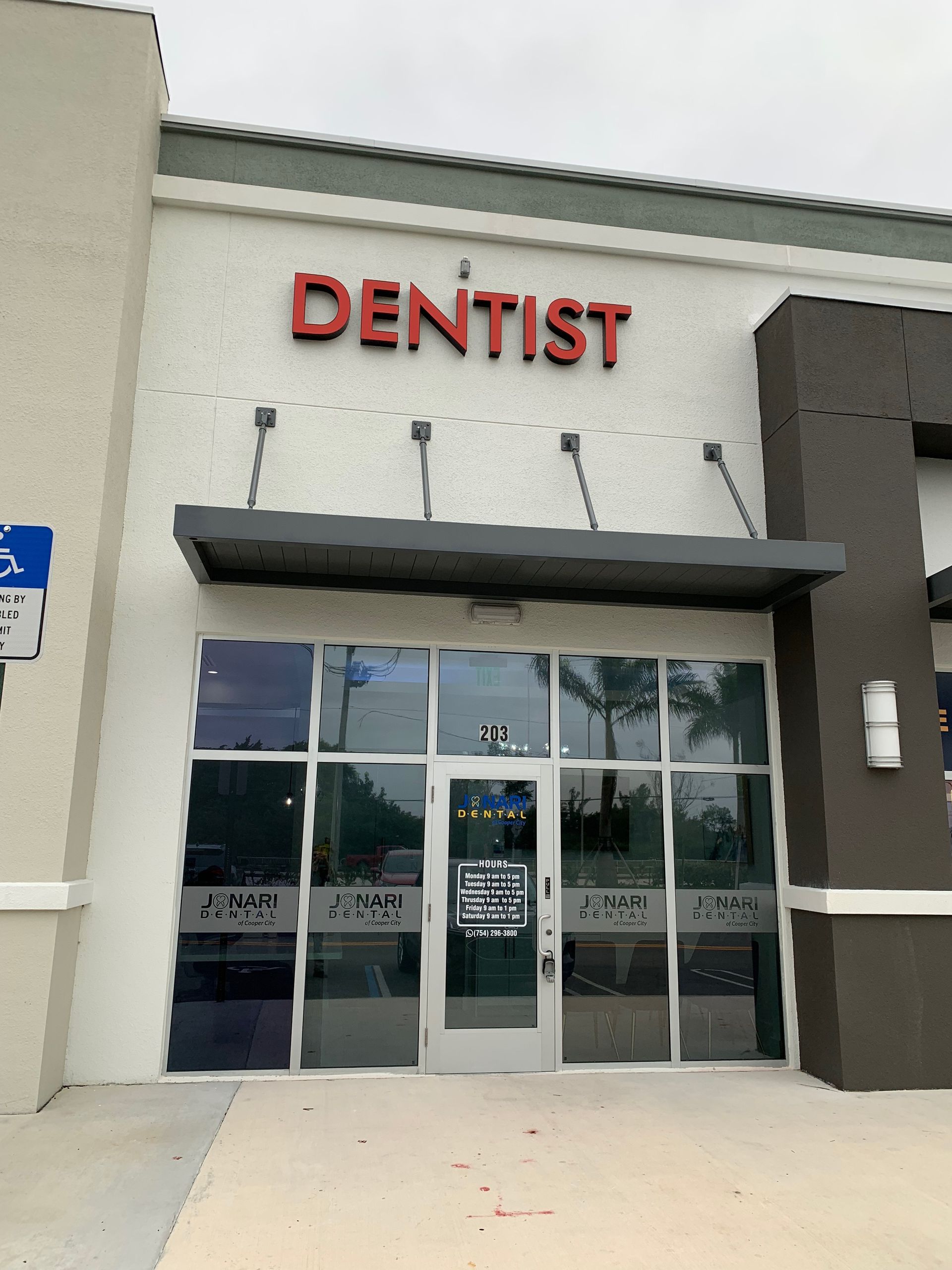 Dentist office exterior. Red 