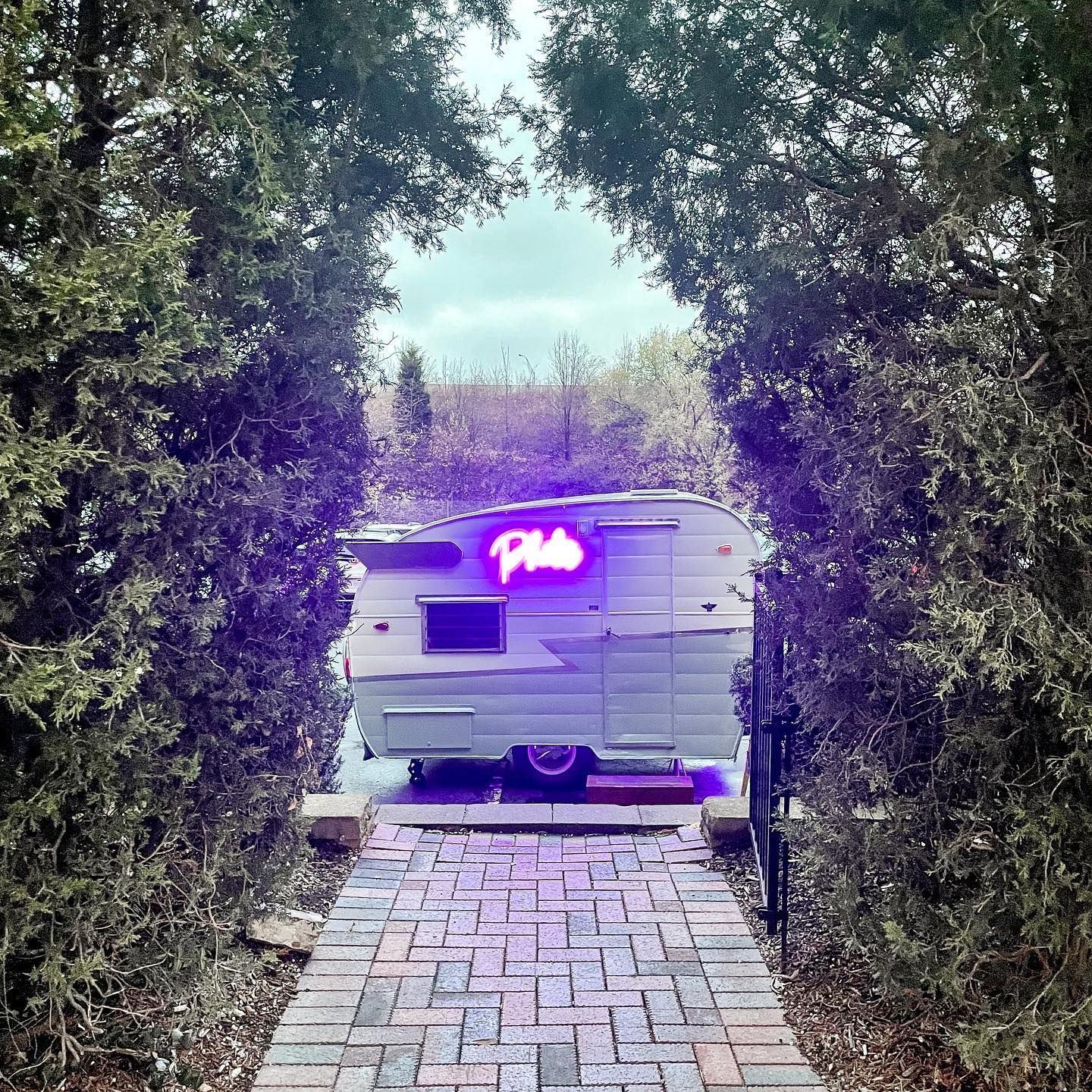 joy bird photo booth camper