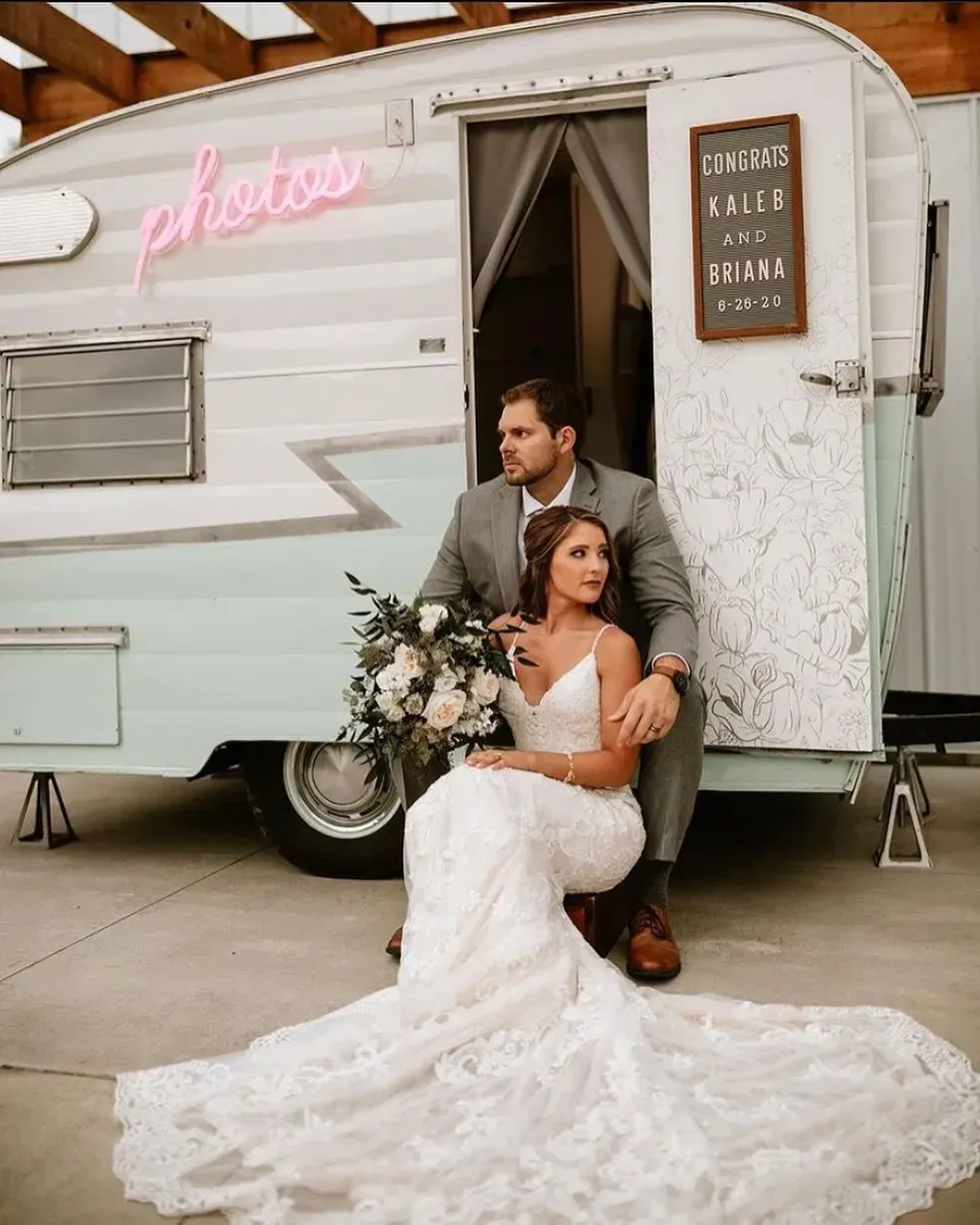 joy bird photo booth camper