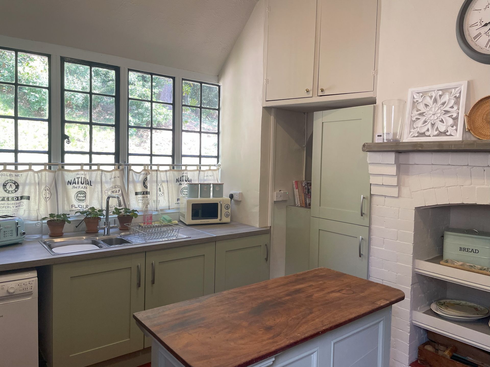 Rowden Abbey farmhouse Kitchen