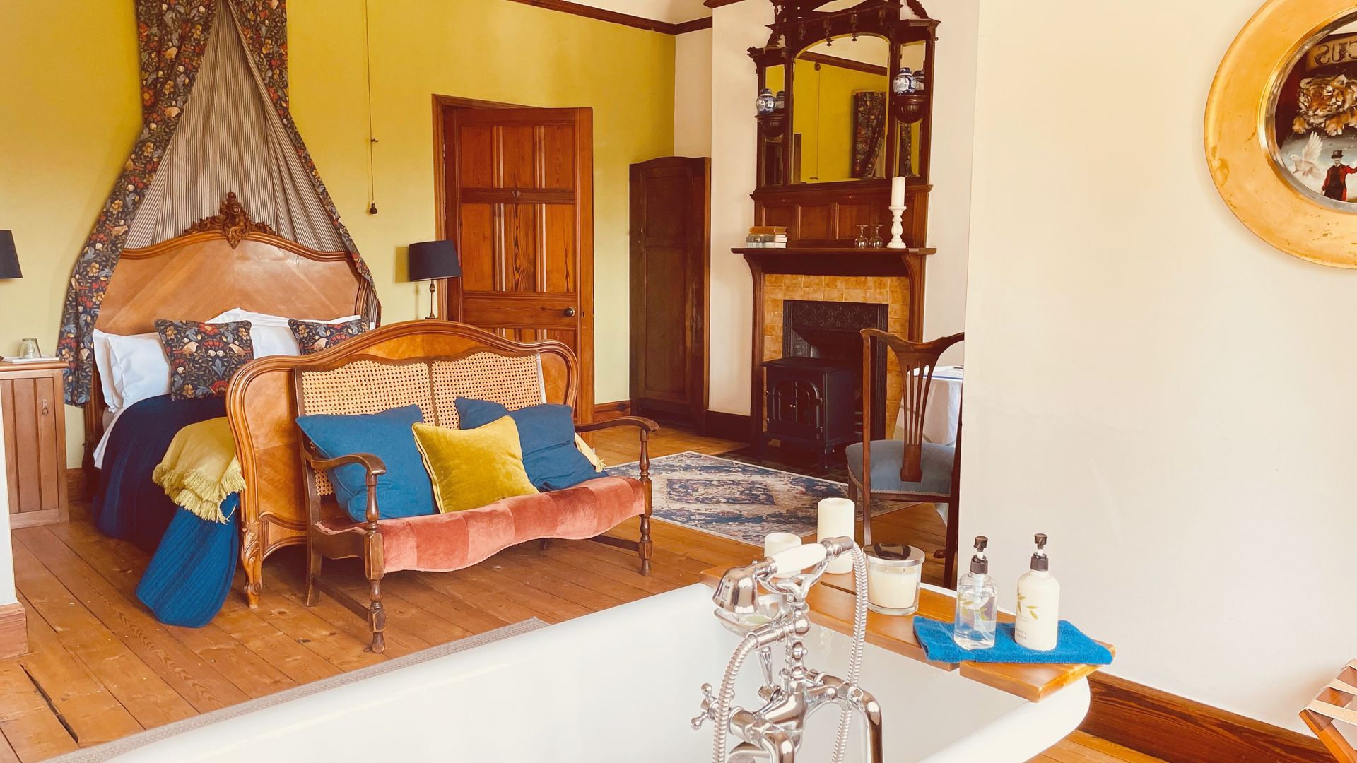 Rowden Abbey Chapman Room