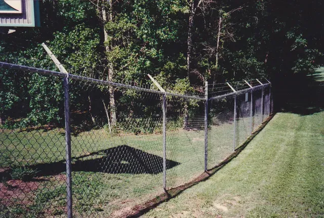 Barbwire — Brooksville, FL — AARO Fence Inc.