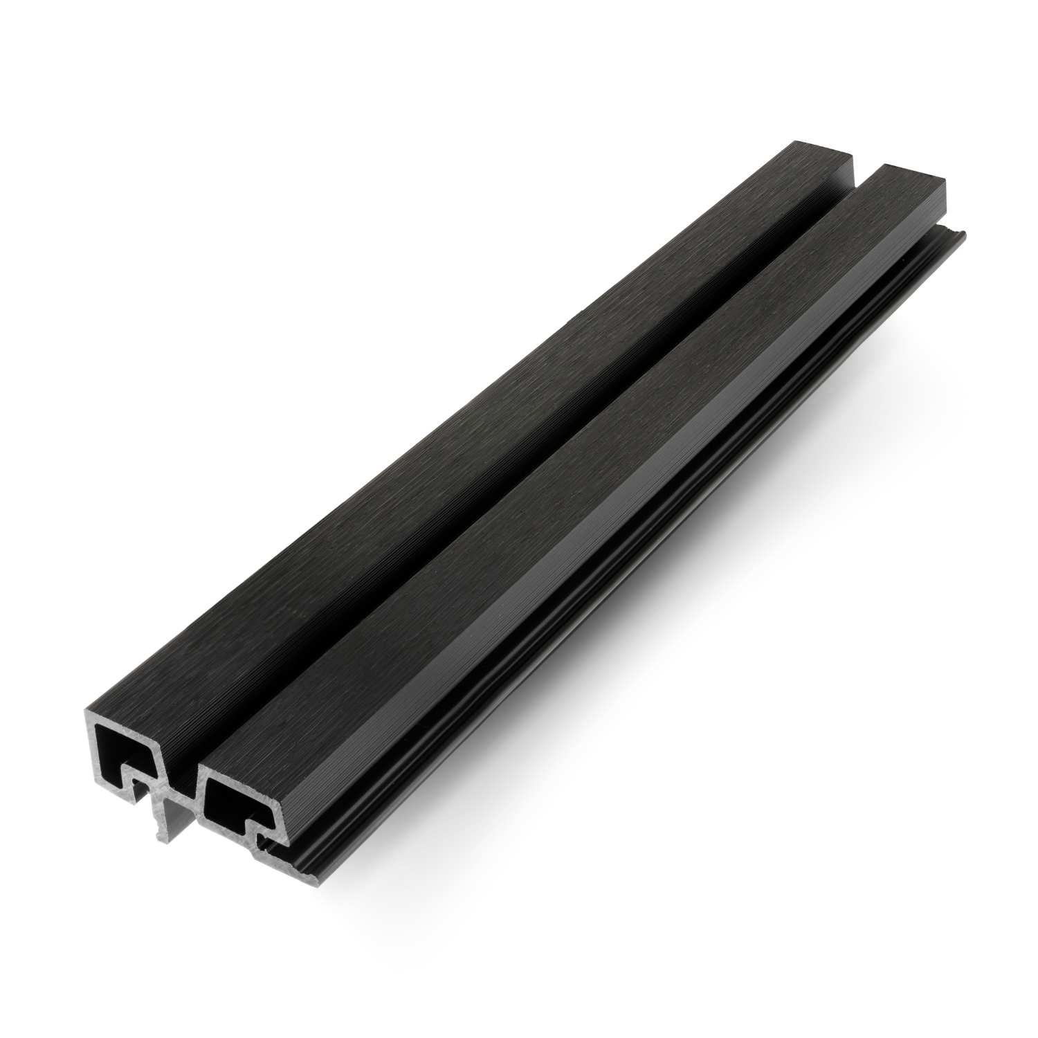 Een zwarte metalen staaf zit op een wit oppervlak.