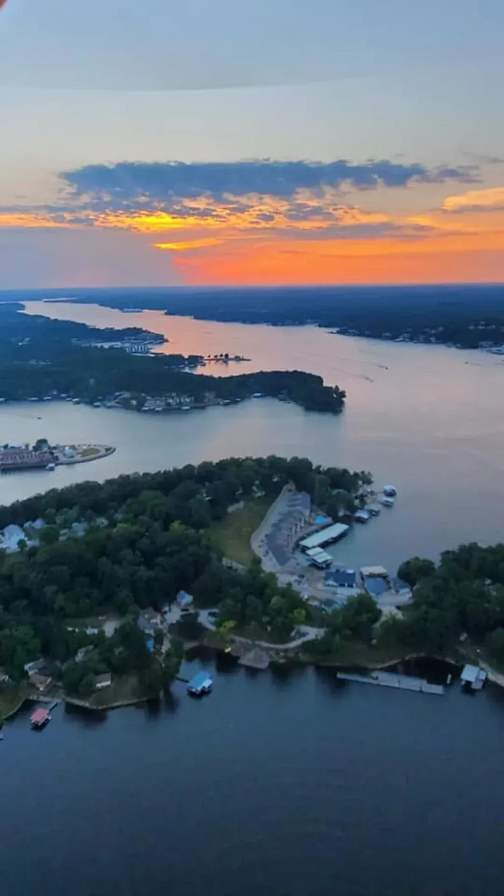Lake of the Ozarks Boat Repair Fiberglass Repair Gelcoat Repair