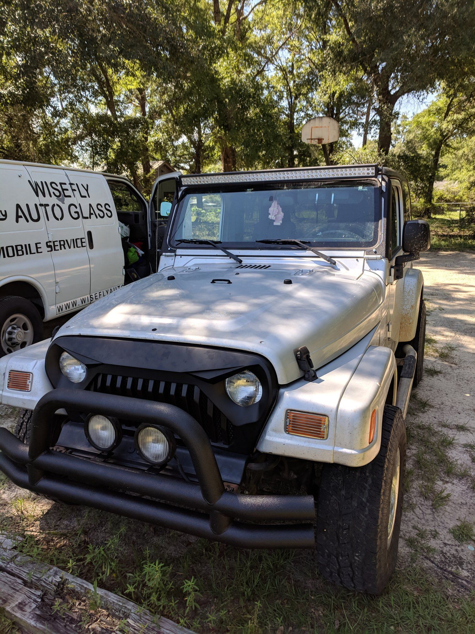 Jeep Wrangler Windshield Repair near Panama City, FL