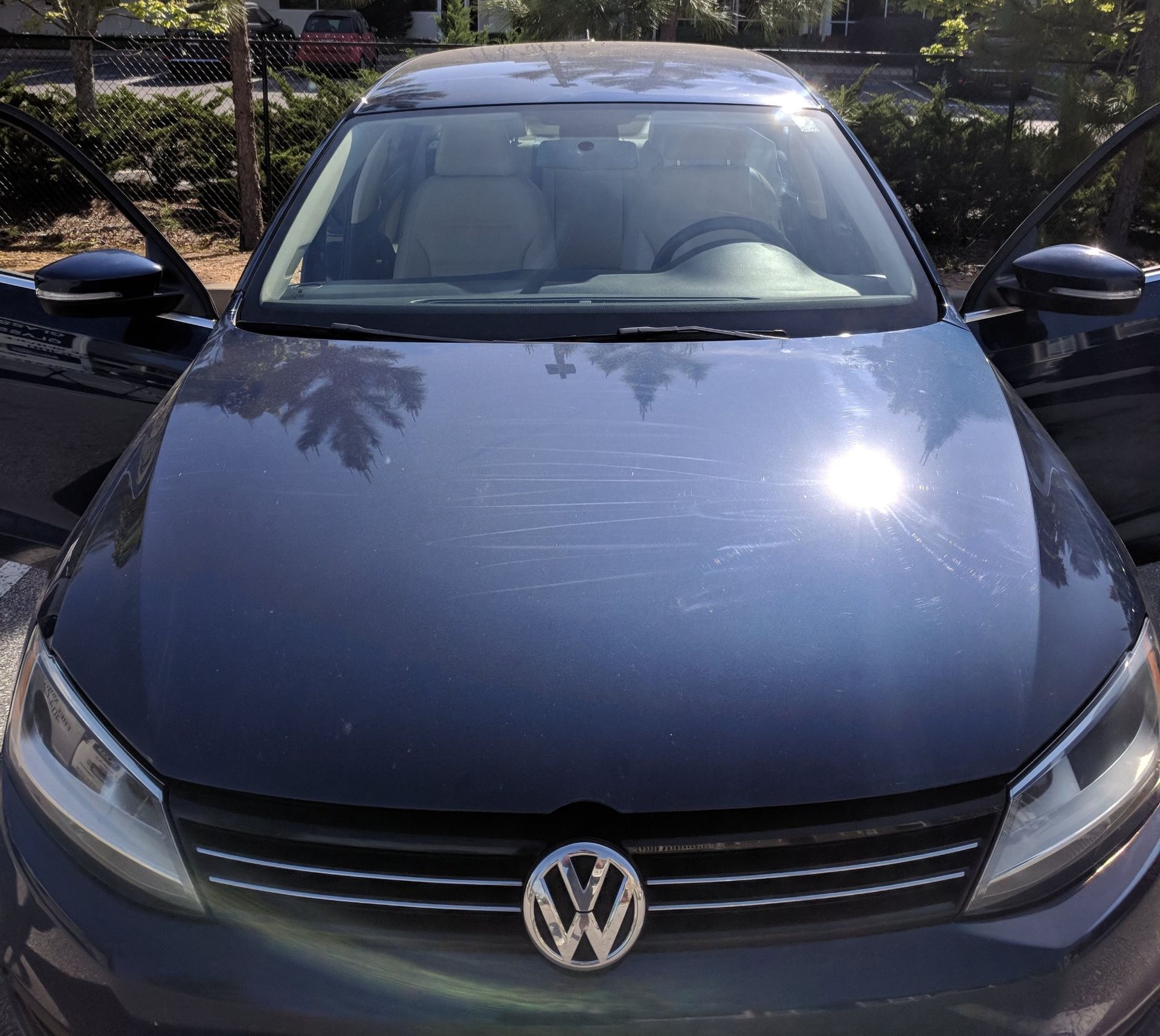 Volkswagen windshield replacement in Panama City, FL