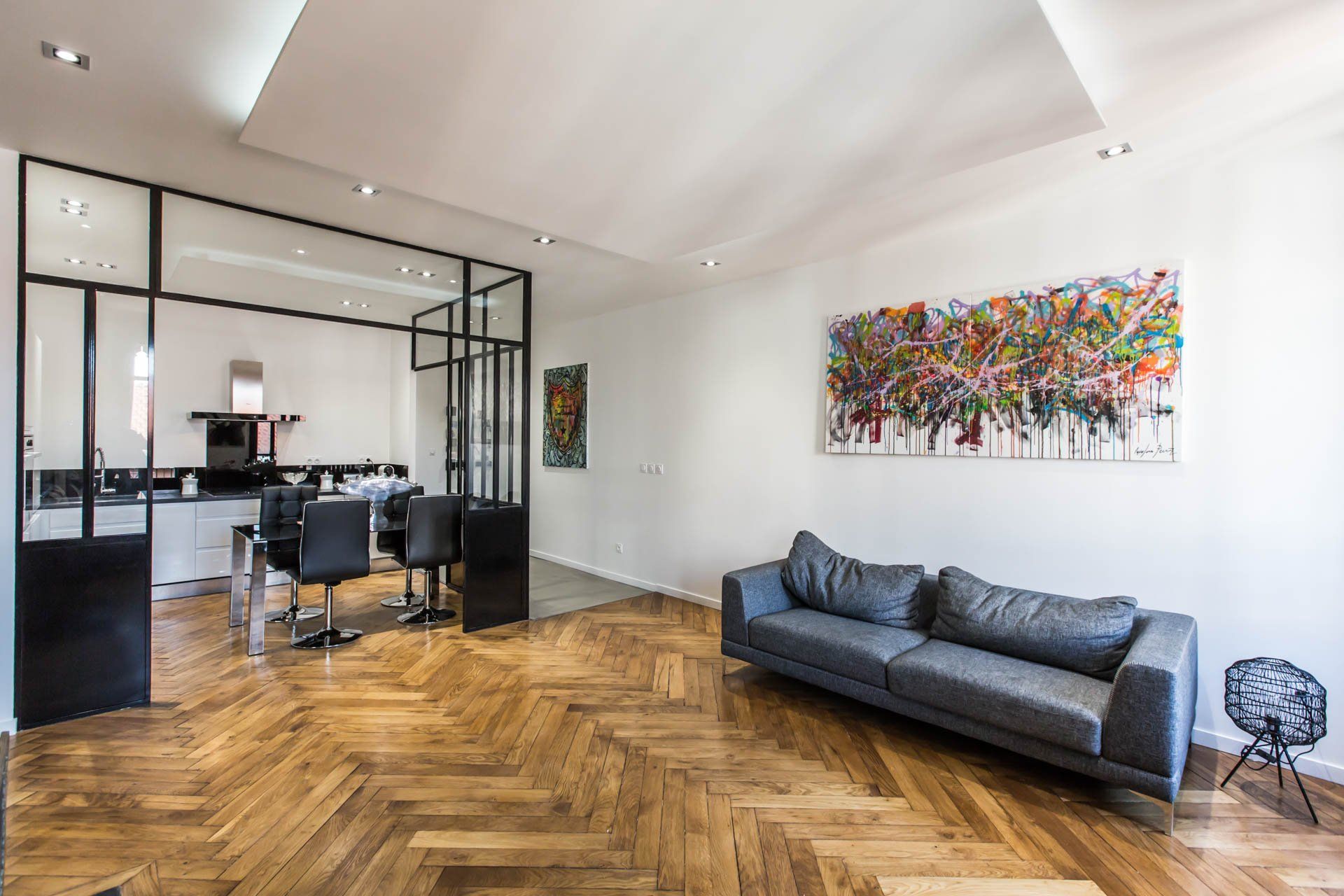 Espace ouvert cuisine et salon