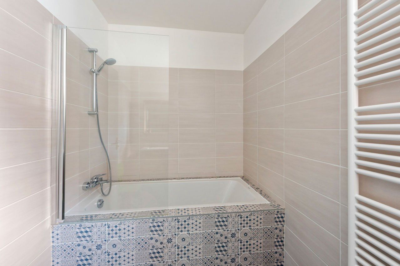 Baignoire encastrée