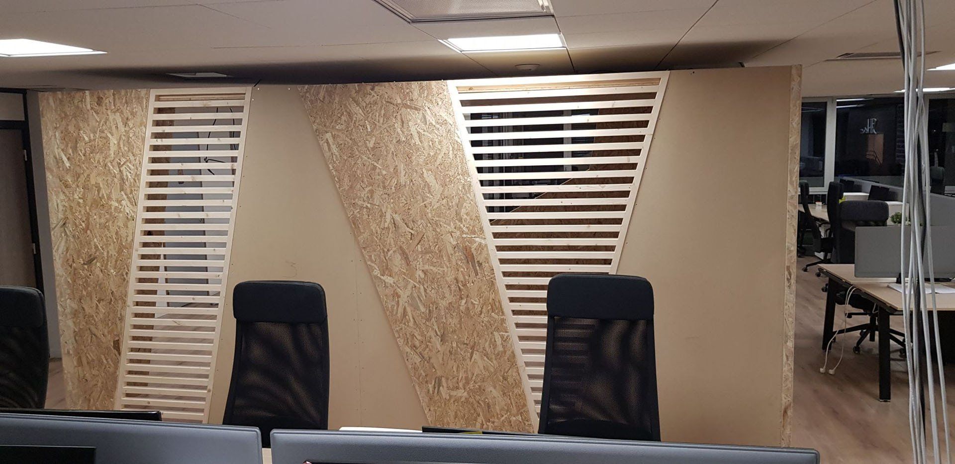 Création d'un claustra cloison dans un bureau