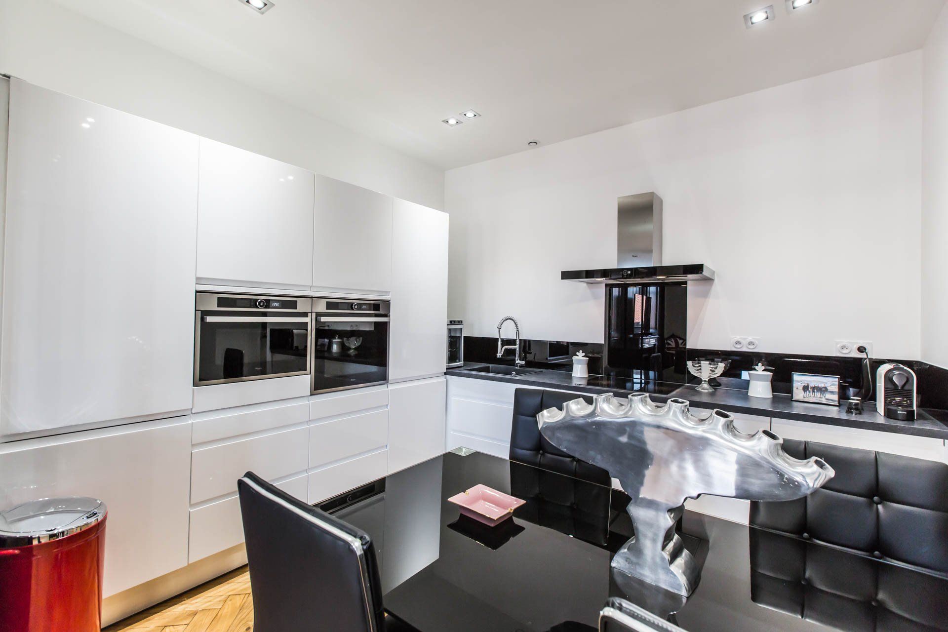 Cuisine moderne noir et blanc