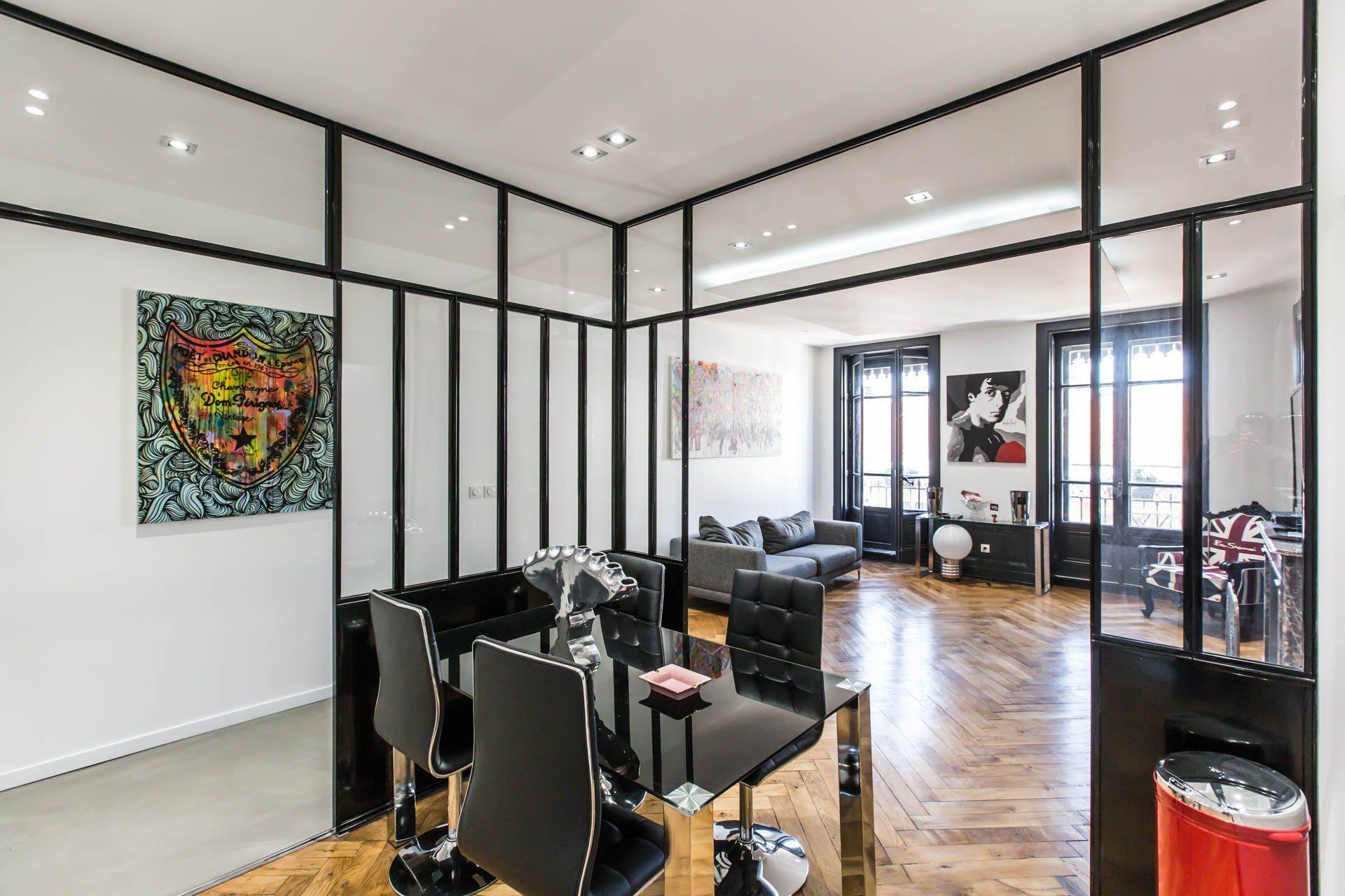 Cuisine sur mesure aménagée