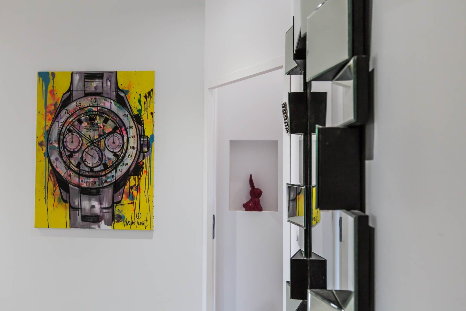 Décoration sur les murs de l'appartement