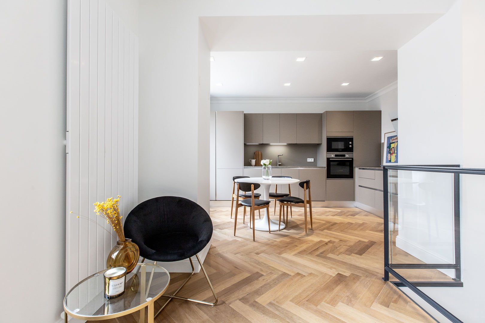 Coin repas de la cuisine après travaux