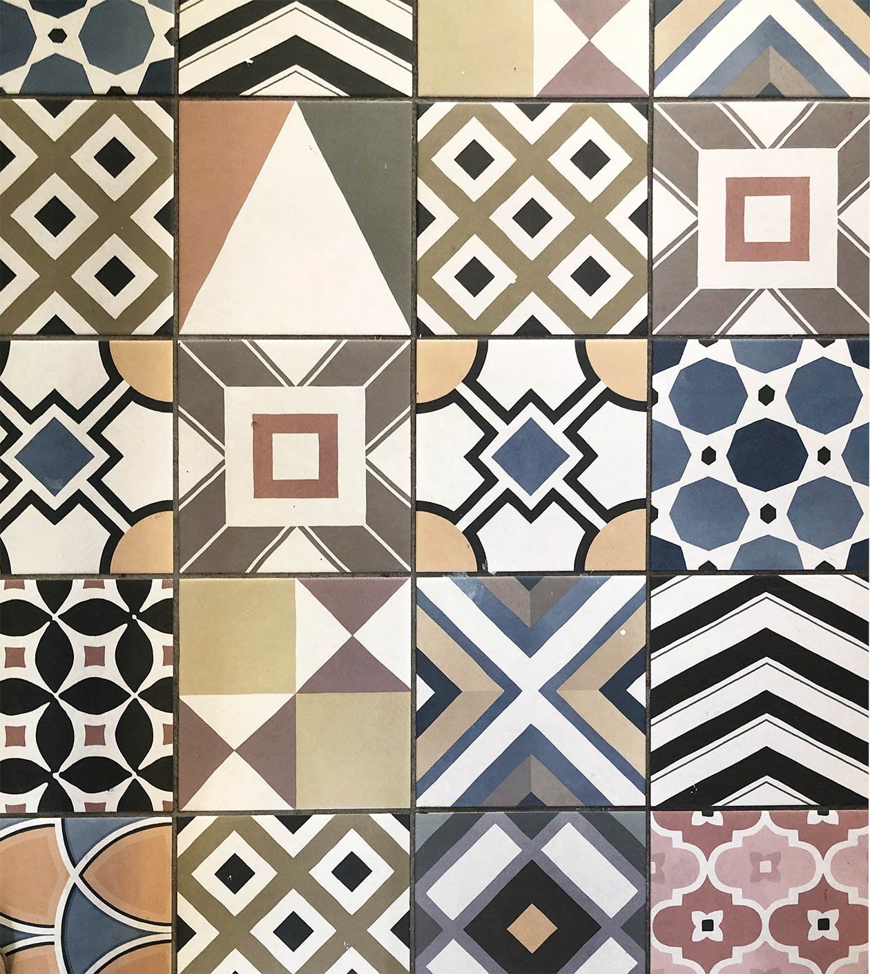 Carreaux de ciment posés lors d'une rénovation à Lyon 6