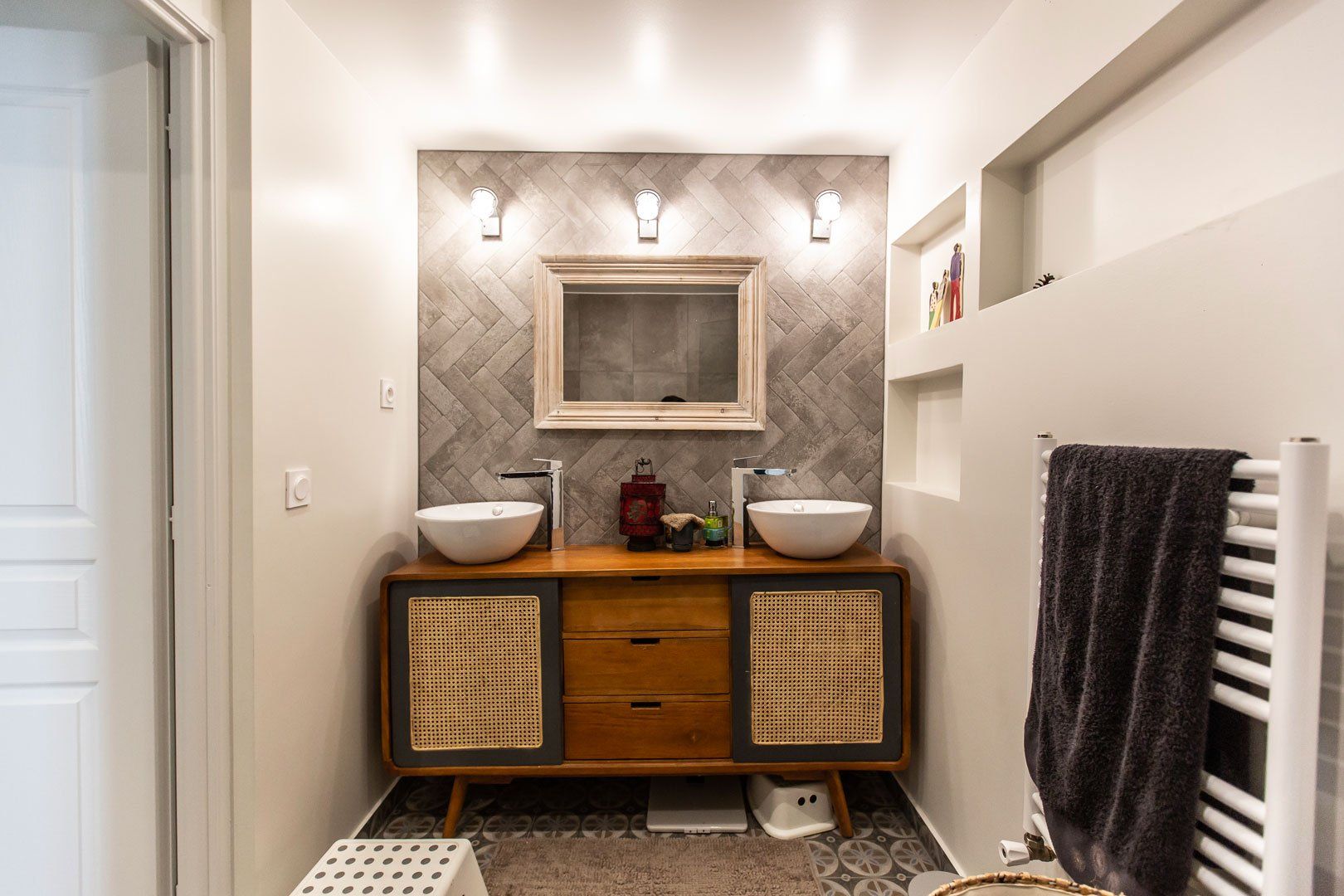 Conception d'une salle de bain avec vasque