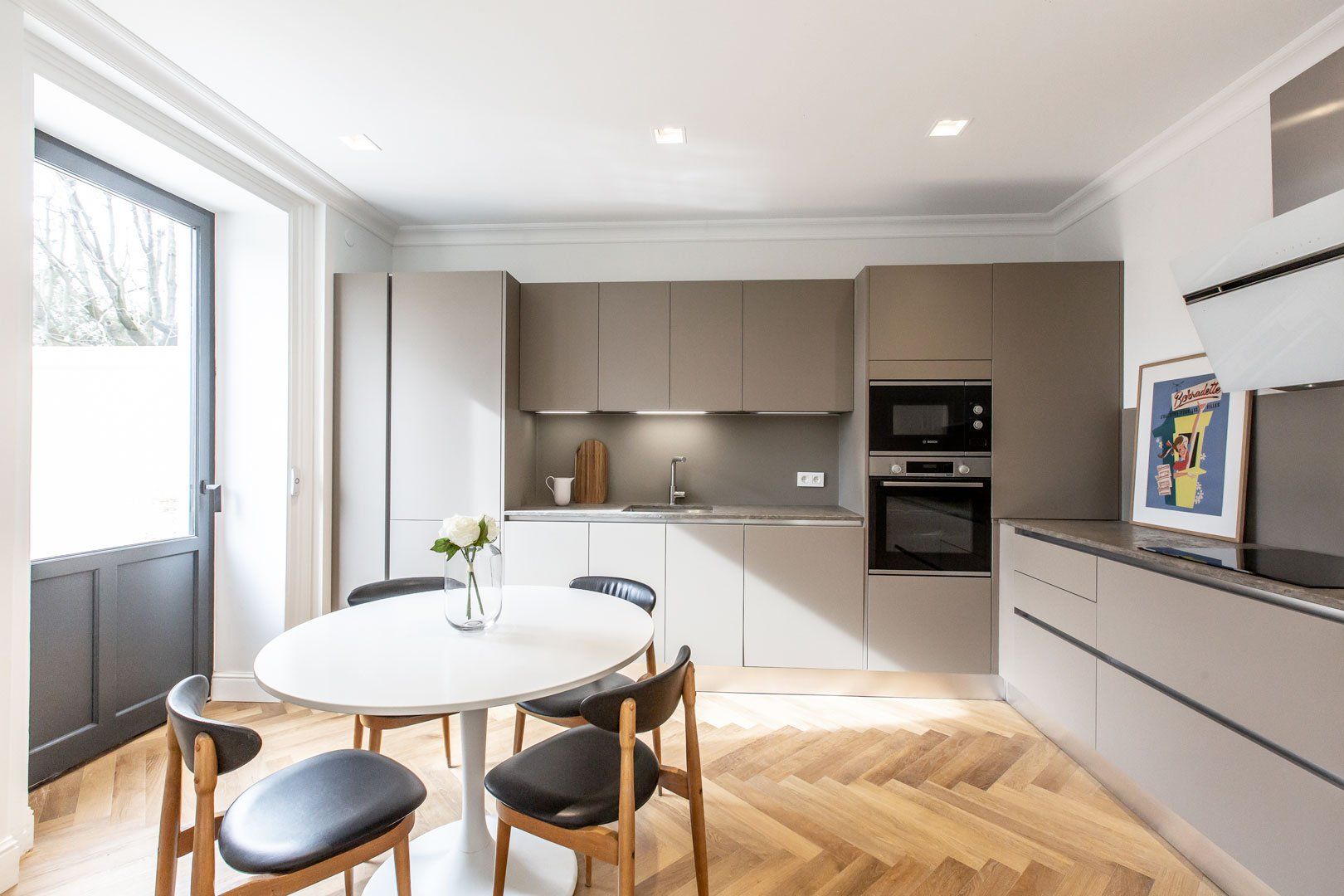 Cuisine et coin repas aménagé grâce à Atelier OCTA