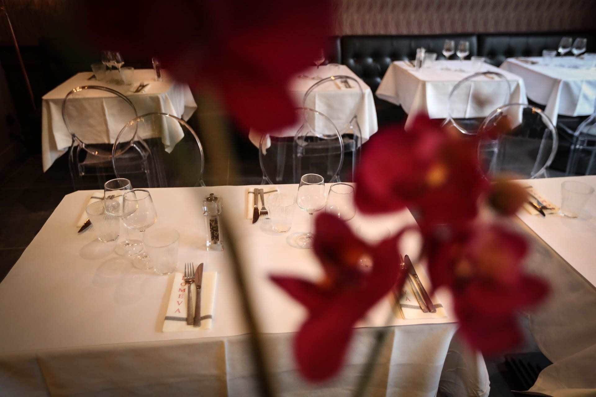 Table de restaurant décorée