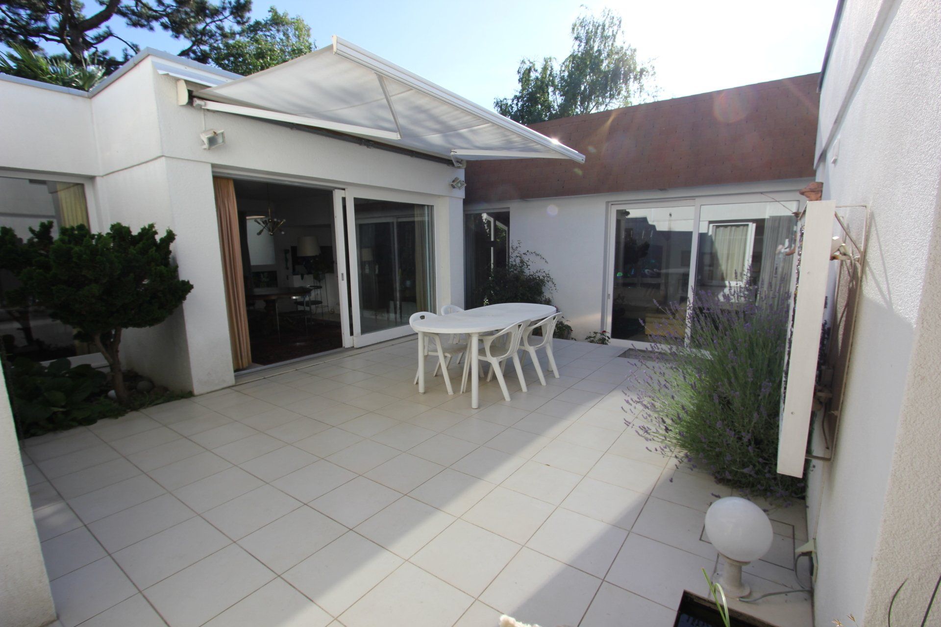 Cour intérieure avant rénovation