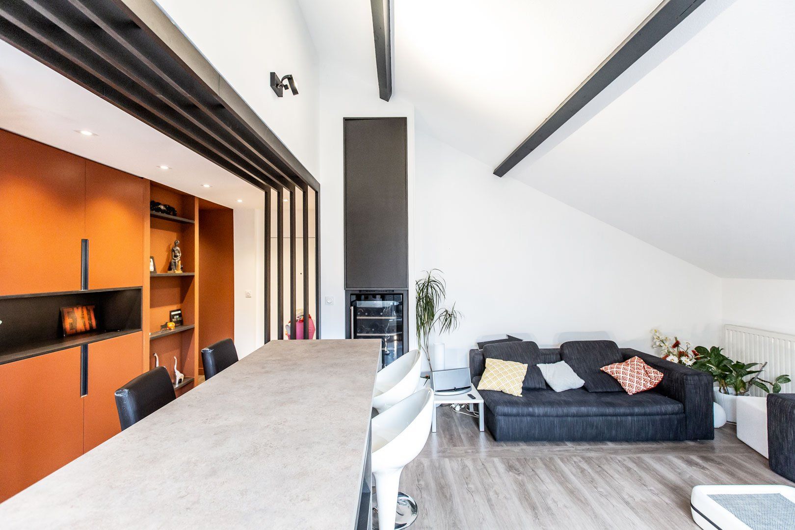 L'entrée de l'appartement après rénovation