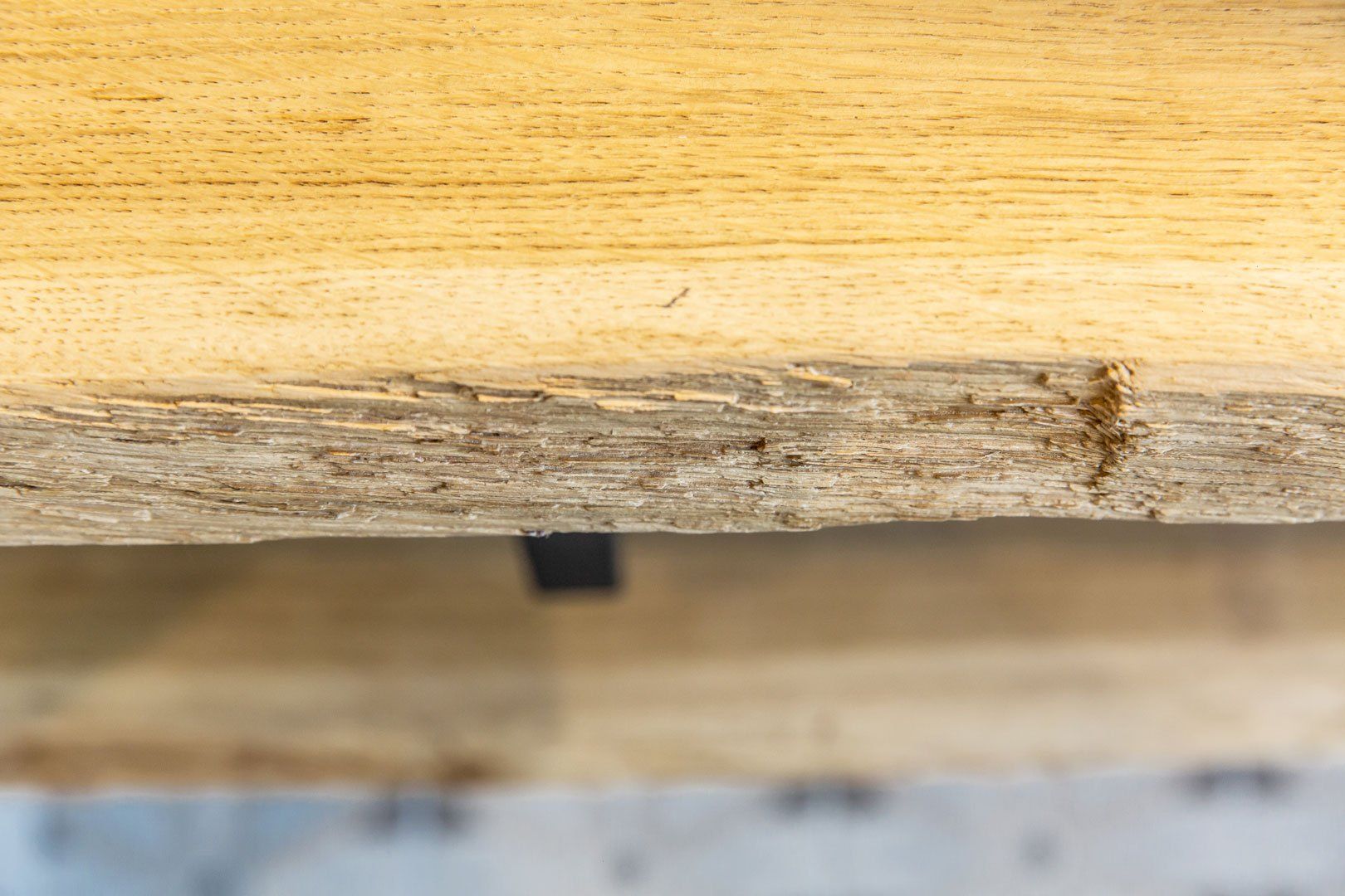 Plan de travail en bois naturel pour salle de bain
