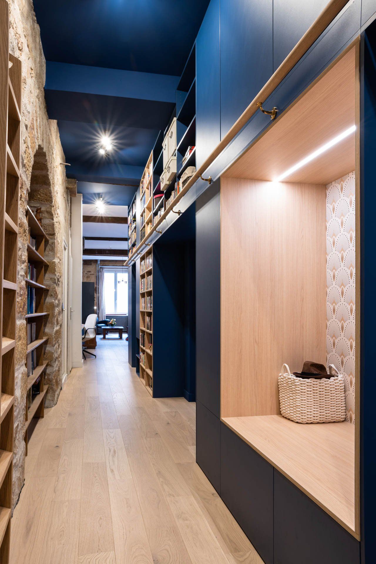 Niche d'intérieur de l'entrée dessinée par Atelier OCTA