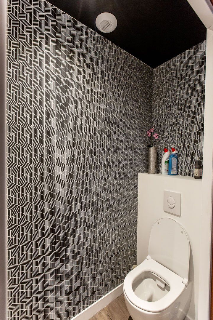 Création de toilettes pour un appartement lyonnais