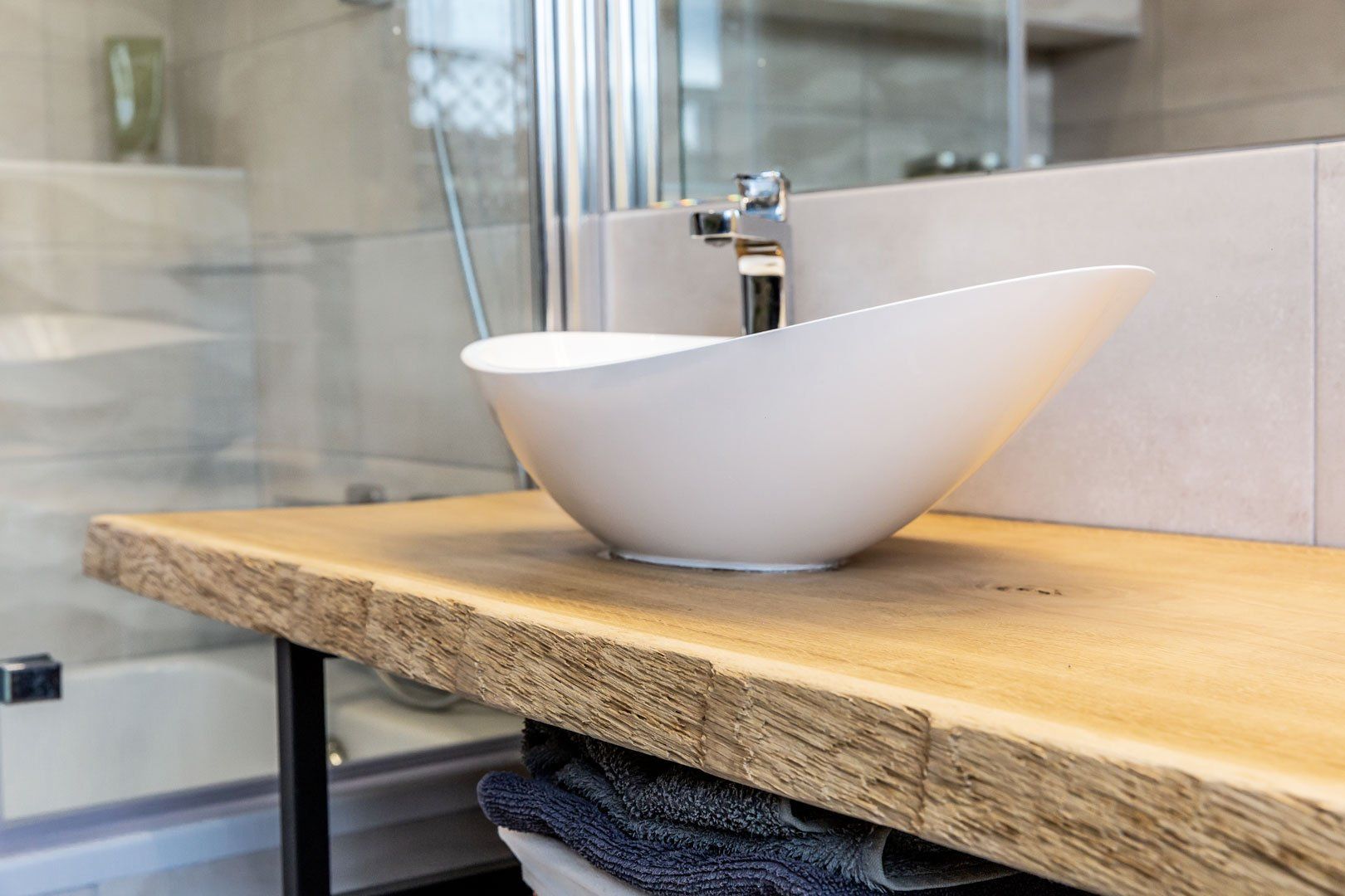 Mobilier sur mesure pour la salle de bain conçu par Atelier OCTA