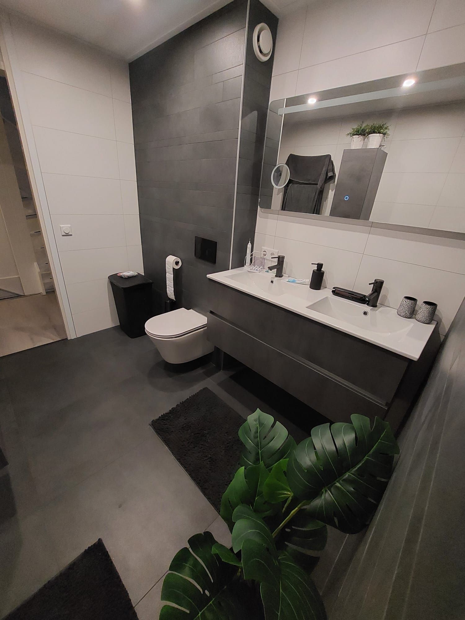 Badkamer en toilet opgeleverd in Veendam.