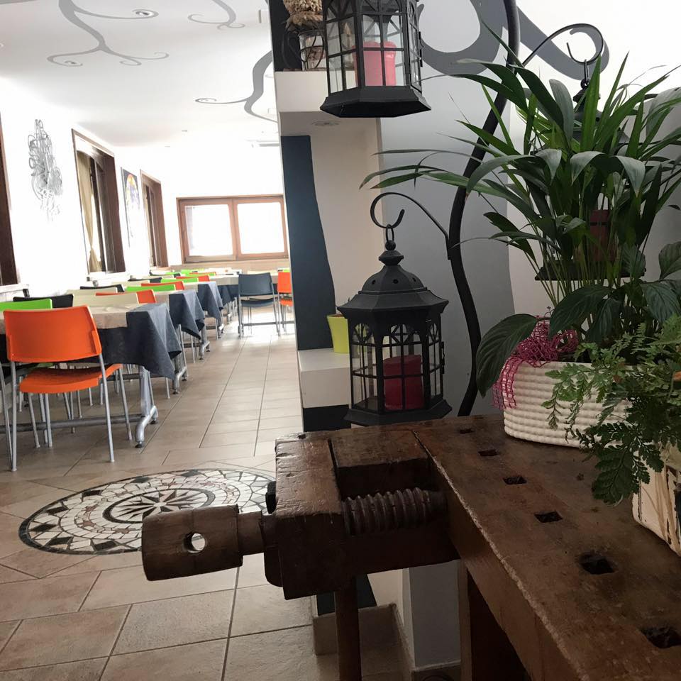 Interno della pizzeria