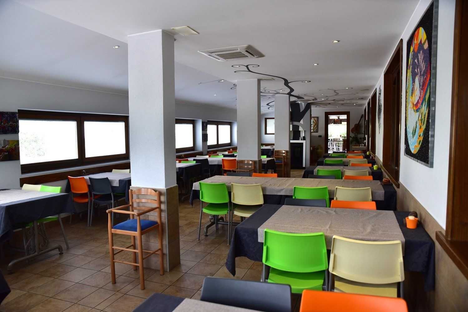 Interno della pizzeria