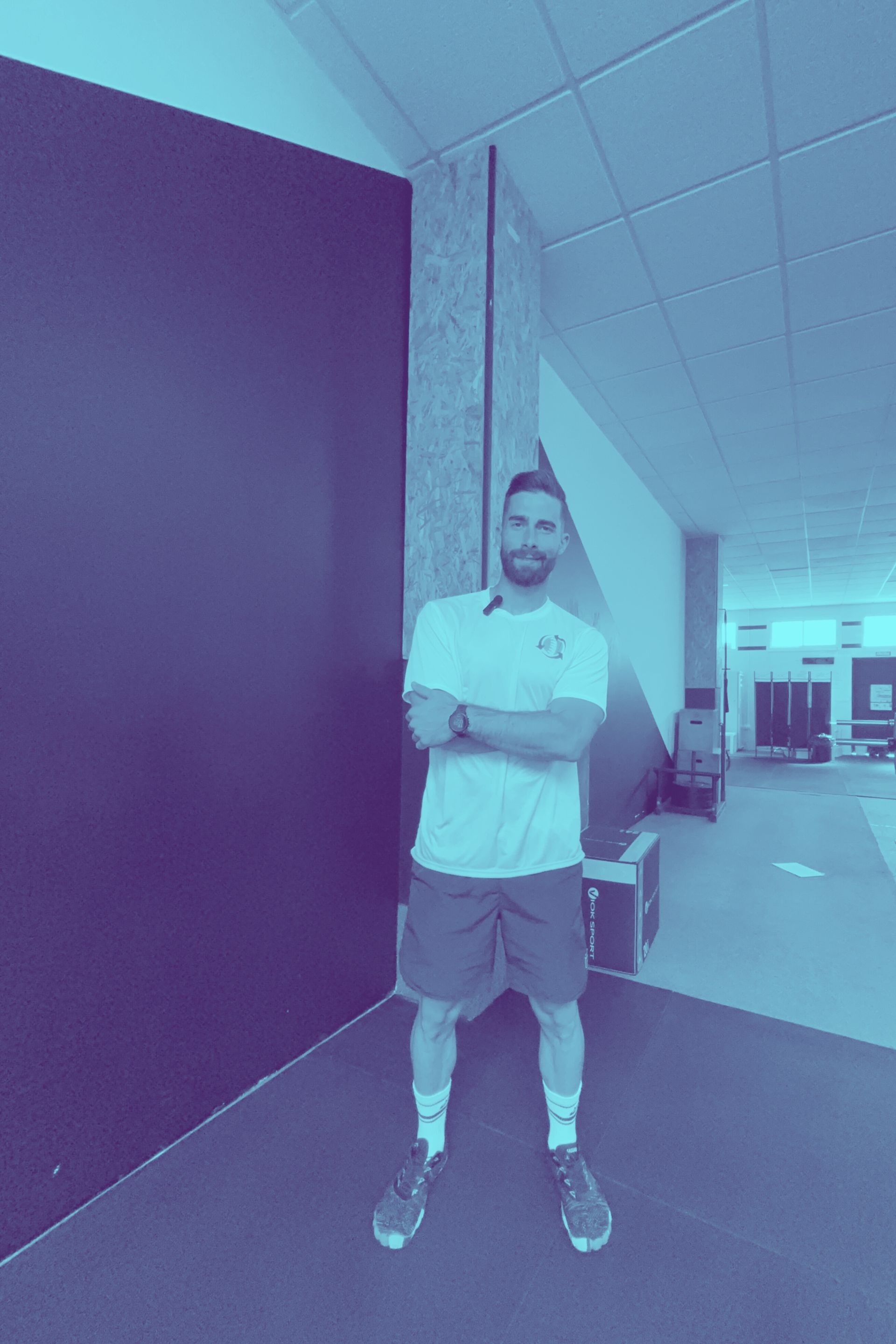 Entrenador con certificación con Grado universitario 