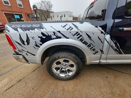 Vehicles - Ralston, NE - Dolphens Design & Signs