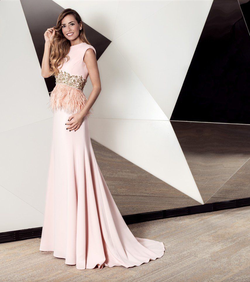 elegant pink sleeveless dress with train