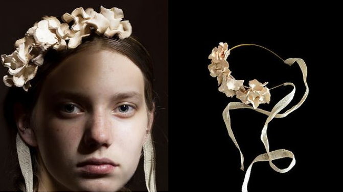 headband with floral motif