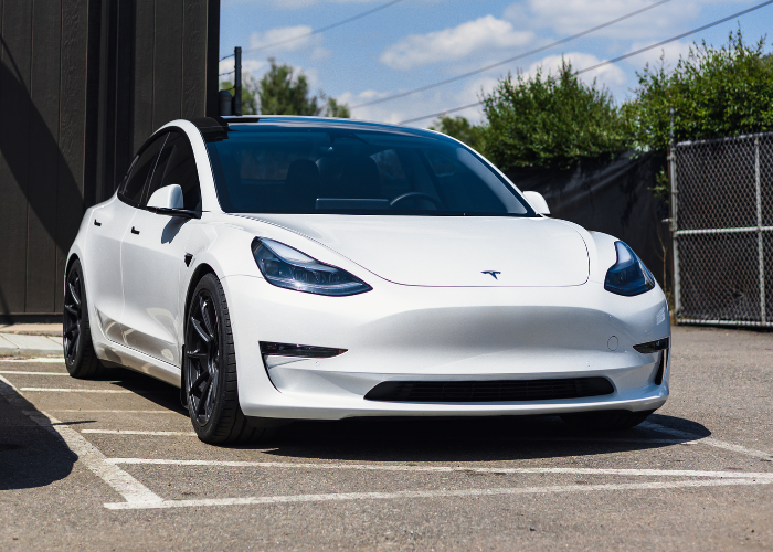 Tesla Service for European EV Enthusiasts