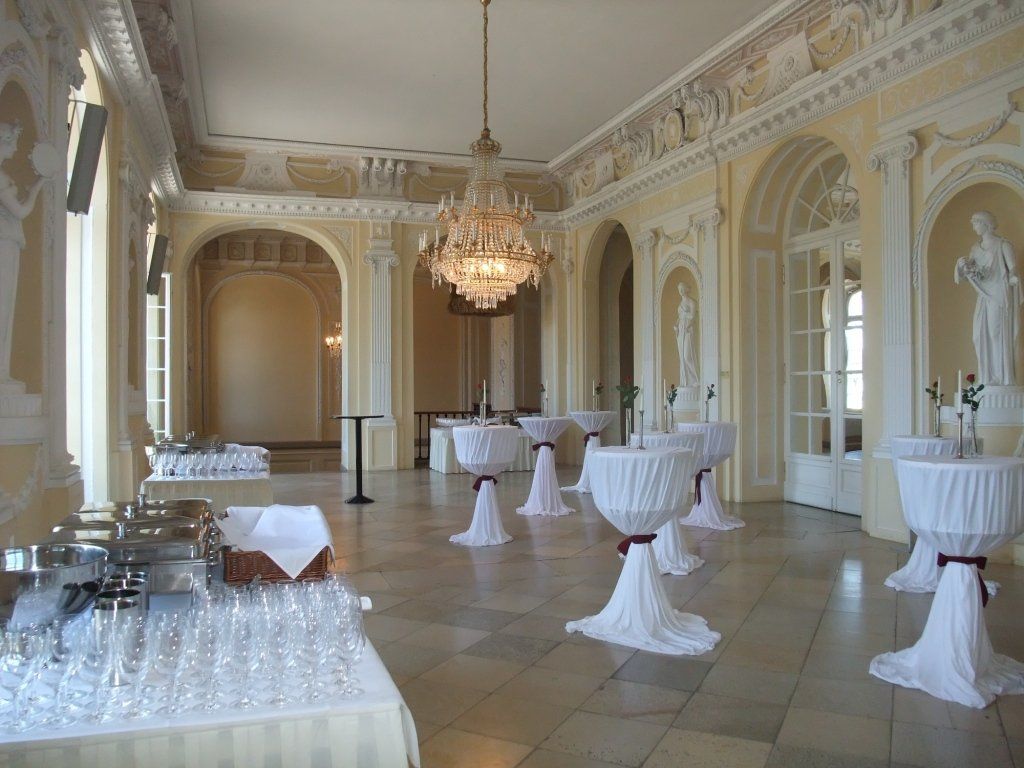 Tische im Schloss Hohenheim