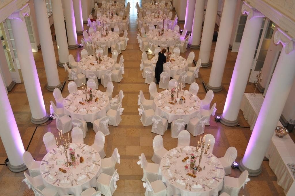 Festsaal im Schloss im Rosensteinpark in Stuttgart